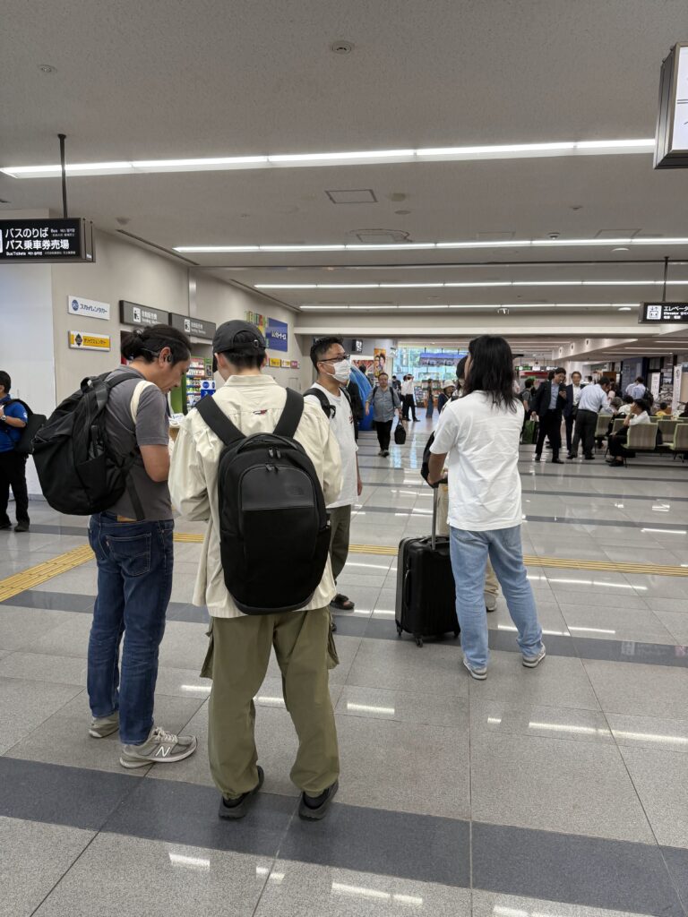 高知着。実は1時間遅れで到着しました
